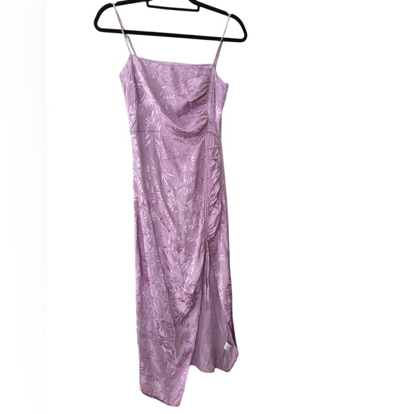 SAYLOR Lavender 
Gardenia Ruched Jacquard Midi Dress - Picture 5 of 7